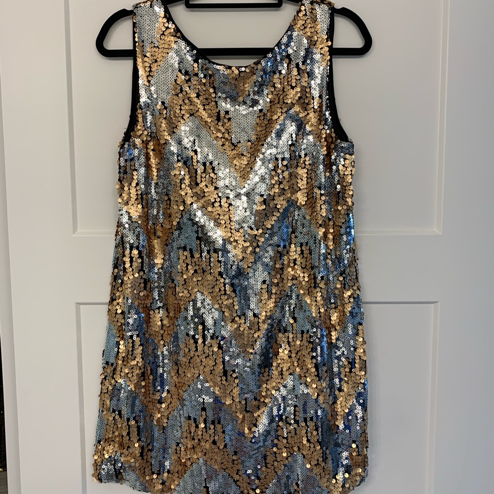 Sequin party dress size M never worn